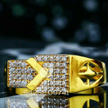 Cz & Gold Classic Gents Ring 916