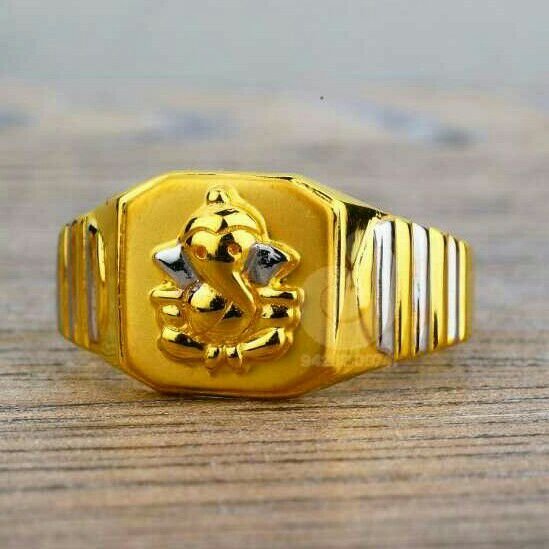 916 Fancy Exclusive Gents Ring