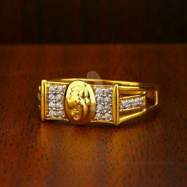 22ct Cz Gold Fancy Gents Ring